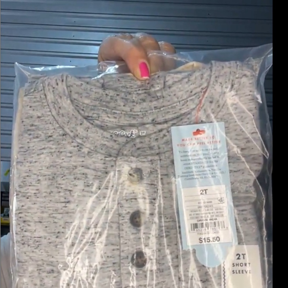 2 pack 2t kids shirts